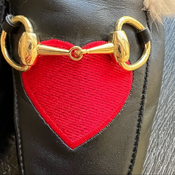 Gucci Princetown Lips and Heart Embroidered Fur Lined Mules US 5 Retail $1050 - Picture 3 of 10